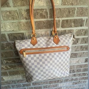 Louis Vuitton White monogrammed Shopper tote